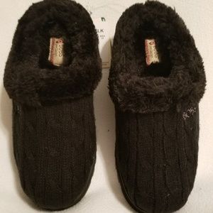 Skechers fleece lined slides